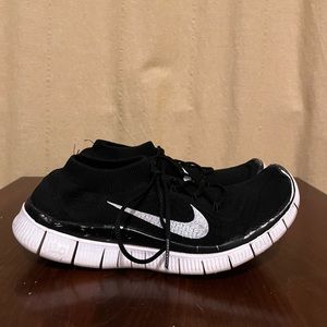 Nike Free Run 5.0 Sneakers / Shoes (Women’s 9)